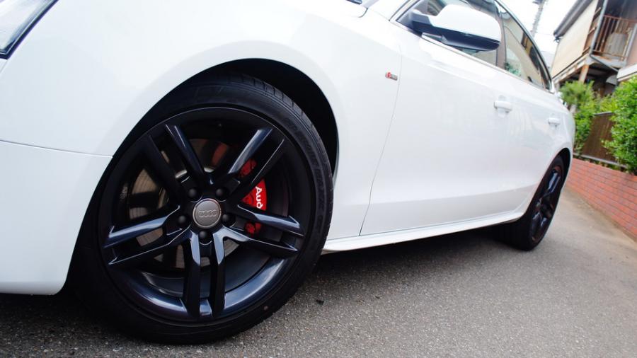 キャリパー塗装施工事例：アウディA5　キャリパー塗装　COLOR:#001 Italian losso solid　ホイール塗装：ブラック系 IMG8_1615_x66x5j_sub7.jpg