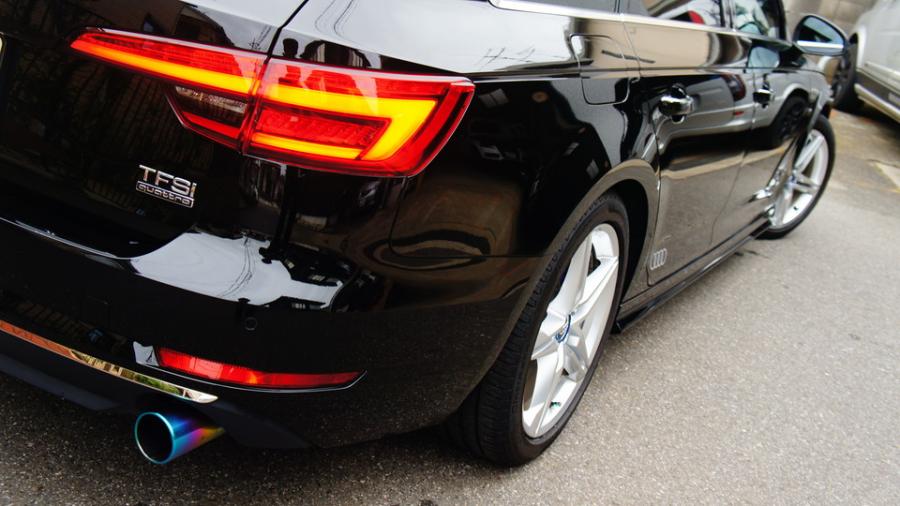 キャリパー塗装施工事例：アウディA4　キャリパー塗装　COLOR:#1115 Deep marine blue IMG8_1654_SdXTDp_sub7.jpg