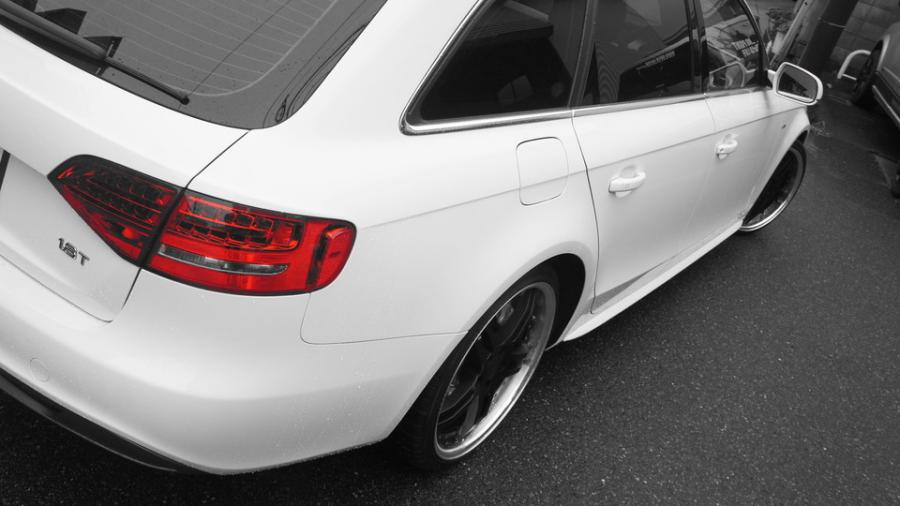 キャリパー塗装施工事例：アウディA4　キャリパー塗装＆ローター塗装　COLOR:#021 california sunshinne yellow＆#003 Tokyo midnight gold IMG8_1655_PifYUr_sub7.jpg