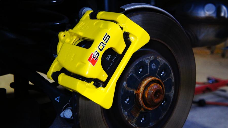 キャリパー塗装施工事例：アウディSQ5　キャリパー塗装　COLOR:#020 hawaiian passion yellow IMG8_1672_JmAmhU_sub2.jpg