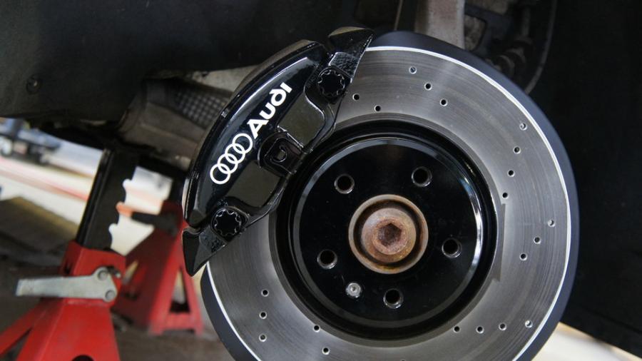 キャリパー塗装施工事例：アウディA4allroad　キャリパー塗装、ローター塗装　COLOR:#005 Deep coal black　ローター加工Type:DDS IMG8_1720_sw7BHH_sub1.jpg