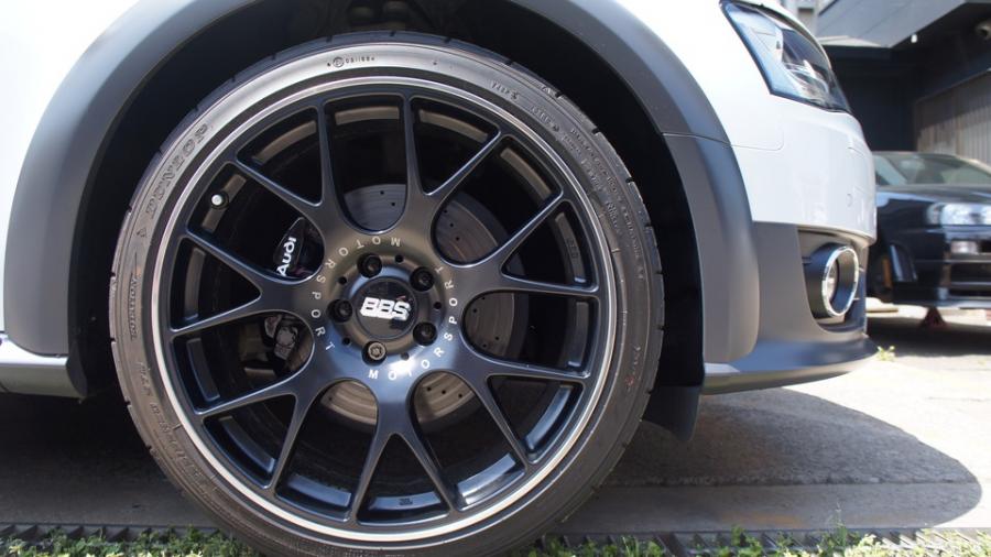 キャリパー塗装施工事例：アウディA4allroad　キャリパー塗装、ローター塗装　COLOR:#005 Deep coal black　ローター加工Type:DDS IMG8_1720_sw7BHH_sub8.jpg