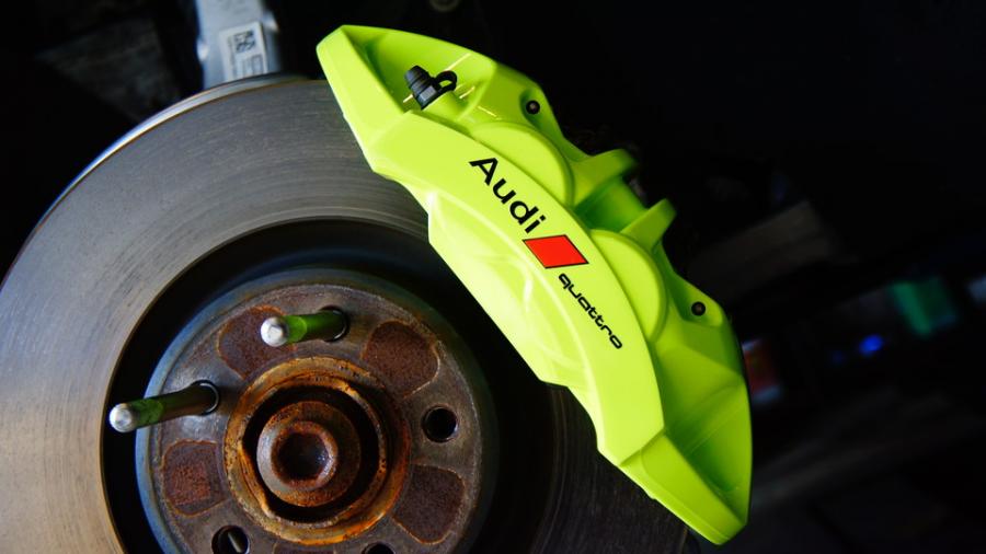 キャリパー塗装施工事例：アウディQ5　キャリパー塗装　COLOR:#1116 Acid green IMG8_1799_RDnaG9_sub1.jpg