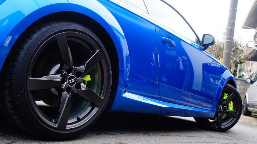 キャリパー塗装施工事例：アウディTTRS　キャリパー塗装　COLOR:#1116 Acid green　ホイール塗装：マットブラック IMG8_1813_isYcPg_sub10.jpg