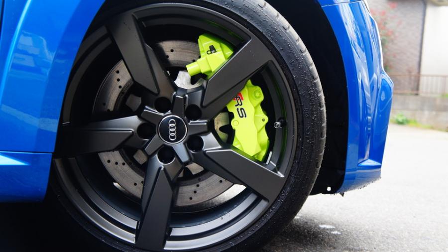 キャリパー塗装施工事例：アウディTTRS　キャリパー塗装　COLOR:#1116 Acid green　ホイール塗装：マットブラック IMG8_1813_isYcPg_sub5.jpg