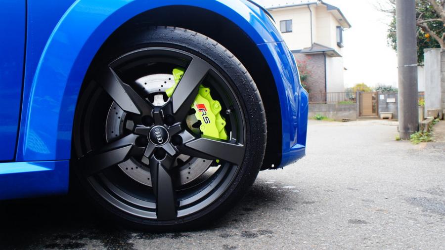 キャリパー塗装施工事例：アウディTTRS　キャリパー塗装　COLOR:#1116 Acid green　ホイール塗装：マットブラック IMG8_1813_isYcPg_sub6.jpg