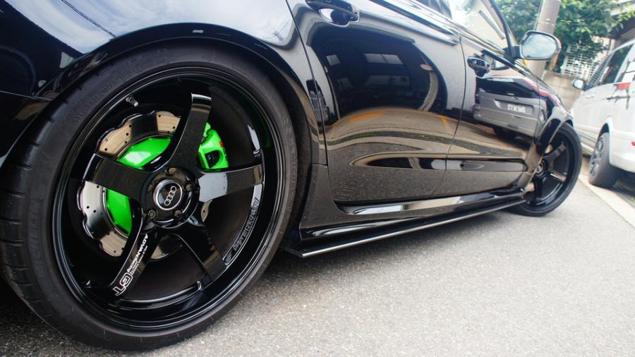 キャリパー塗装施工事例：アウディRS6　キャリパー塗装、ローター塗装　COLOR:#1113 Monster green IMG8_1852_xYjlkM_sub8.jpg