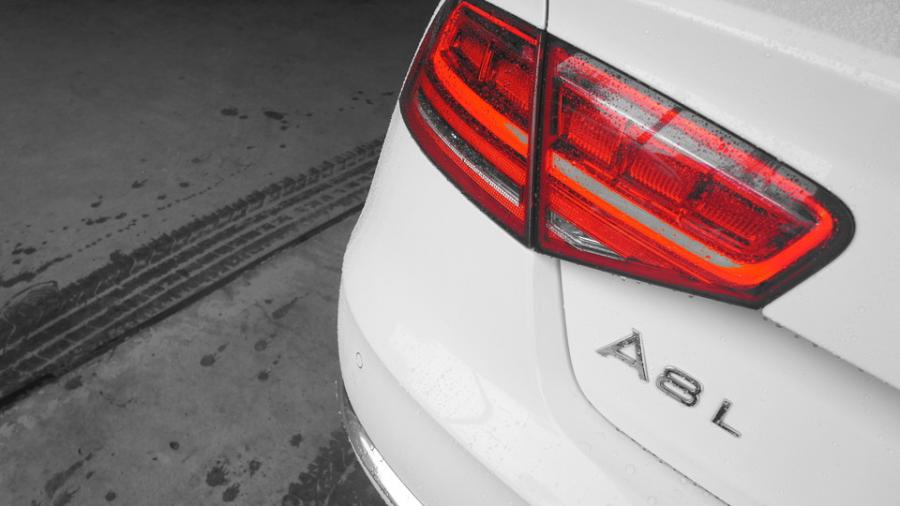 キャリパー塗装施工事例：アウディA8　キャリパー塗装　COLOR:#1102 Charm gross candy red　ローター塗装COLOR:#005 Deep coal black　ローター加工Type：C6S8D IMG8_1854_rARoWL_sub5.jpg