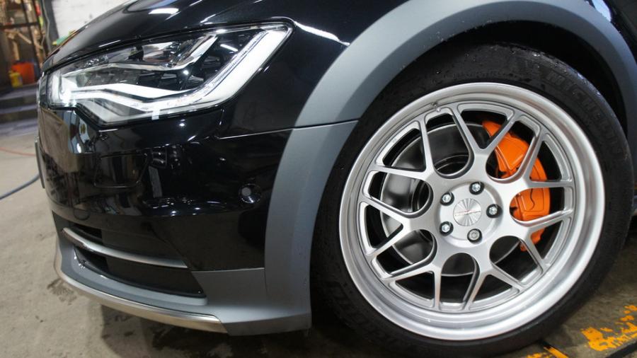 キャリパー塗装施工事例：アウディA6　キャリパー塗装　COLOR:#1110 Valencia premium orange　ローター塗装　COLOR:#004 Blast light gray metalic IMG8_1896_01ZqRk_sub3.jpg