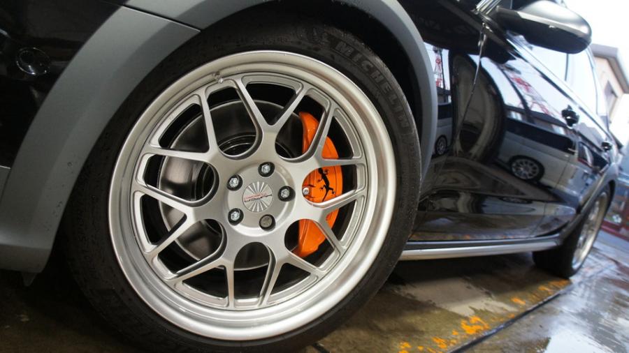 キャリパー塗装施工事例：アウディA6　キャリパー塗装　COLOR:#1110 Valencia premium orange　ローター塗装　COLOR:#004 Blast light gray metalic IMG8_1896_01ZqRk_sub4.jpg