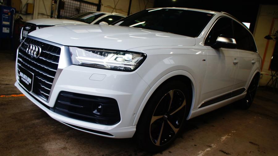 キャリパー塗装施工事例：アウディSQ7　キャリパー塗装COLOR:#1115 Deep marine blue IMG8_1959_SKwREI_sub6.jpg