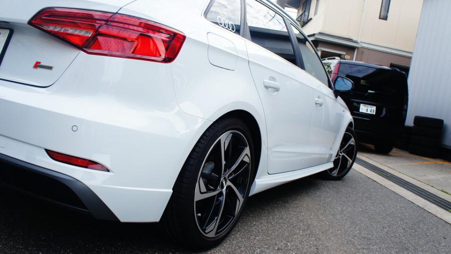 キャリパー塗装施工事例：アウディA3　キャリパー塗装COLOR:#001 Italian losso solid IMG8_1961_AdIrPu_sub8.jpg