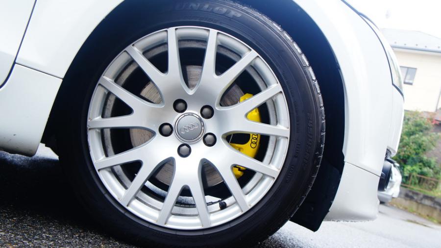 キャリパー塗装施工事例：アウディTT　キャリパー塗装COLOR:#020 hawaiian passion yellow IMG8_1974_Zt9D3A_sub3.jpg