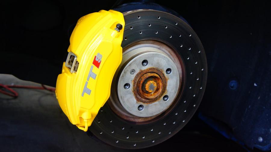 キャリパー塗装施工事例：アウディTTS　キャリパー塗装COLOR:#002 giallo modena　ローター加工Type:DD　ディクセルMタイプパット装着 IMG8_2019_o2Zmr7_sub1.jpg