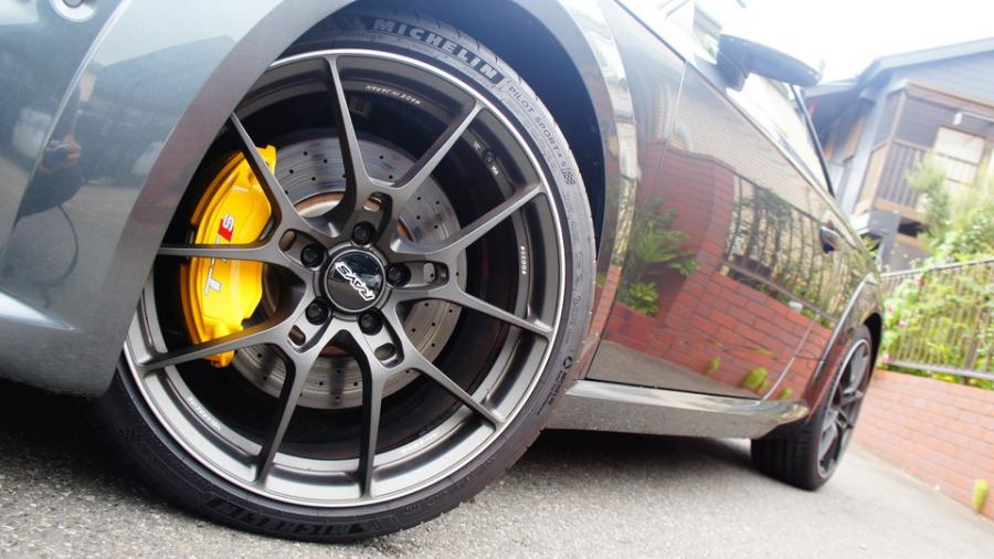 キャリパー塗装施工事例：アウディTTS　キャリパー塗装COLOR:#002 giallo modena　ローター加工Type:DD　ディクセルMタイプパット装着 IMG8_2019_o2Zmr7_sub3.jpg