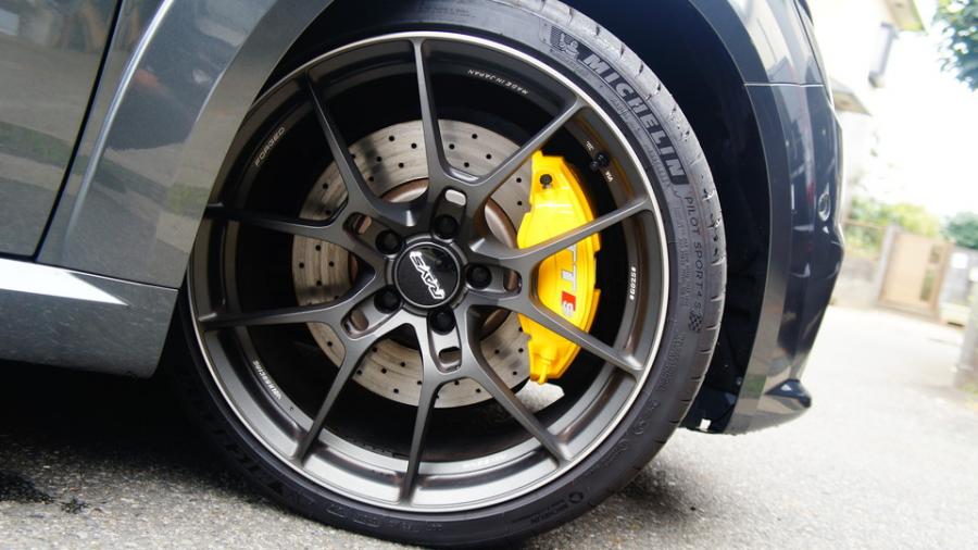 キャリパー塗装施工事例：アウディTTS　キャリパー塗装COLOR:#002 giallo modena　ローター加工Type:DD　ディクセルMタイプパット装着 IMG8_2019_o2Zmr7_sub5.jpg