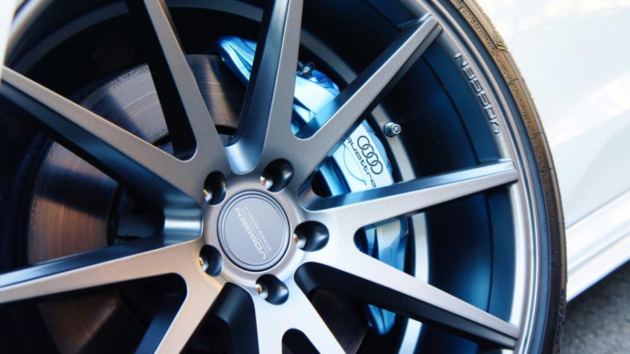 キャリパー塗装施工事例：アウディA7　キャリパー塗装COLOR:#1109 Transparent aqua blue metallic IMG8_2069_O1alc5_sub6.jpg