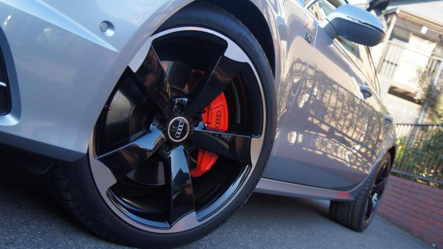 キャリパー塗装施工事例：アウディA7　キャリパー塗装COLOR:#1112 Racing red　ダストダウンパット装着 IMG8_2074_xpvcss_sub3.jpg