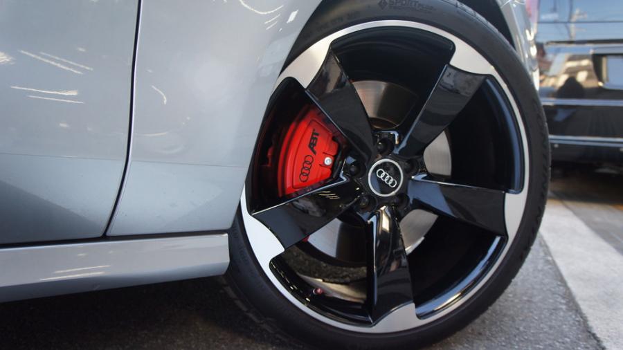 キャリパー塗装施工事例：アウディA7　キャリパー塗装COLOR:#1112 Racing red　ダストダウンパット装着 IMG8_2074_xpvcss_sub4.jpg