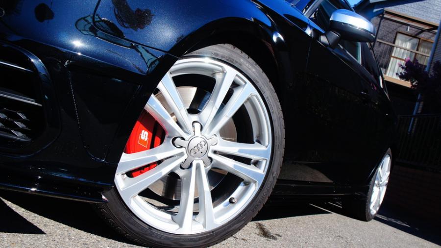 キャリパー塗装施工事例：アウディS3　キャリパー塗装COLOR:赤系（調色） IMG8_2105_COyDNl_sub4.jpg