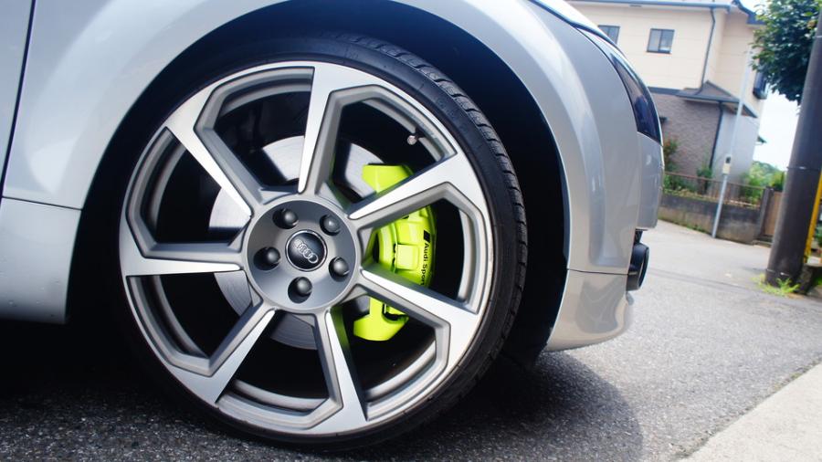 アウディTT キャリパー塗装COLOR:#1116 Acid green | キャリパー塗装