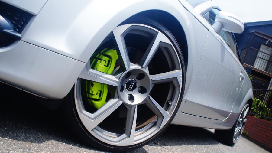 キャリパー塗装施工事例：アウディTT　キャリパー塗装COLOR:#1116 Acid green IMG8_2162_6302Ah_sub8.jpg