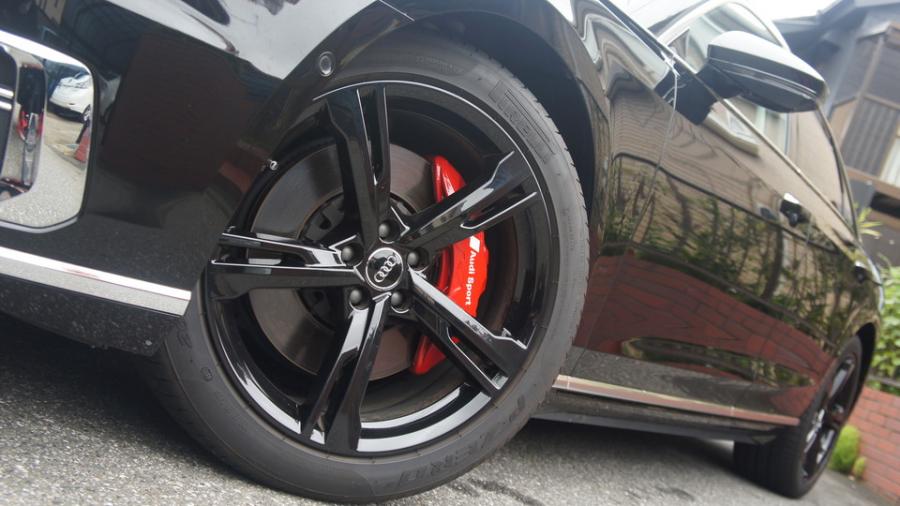 キャリパー塗装施工事例：アウディA8　キャリパー塗装COLOR:#001 Italian losso solid IMG8_2181_Kly6I5_sub3.jpg