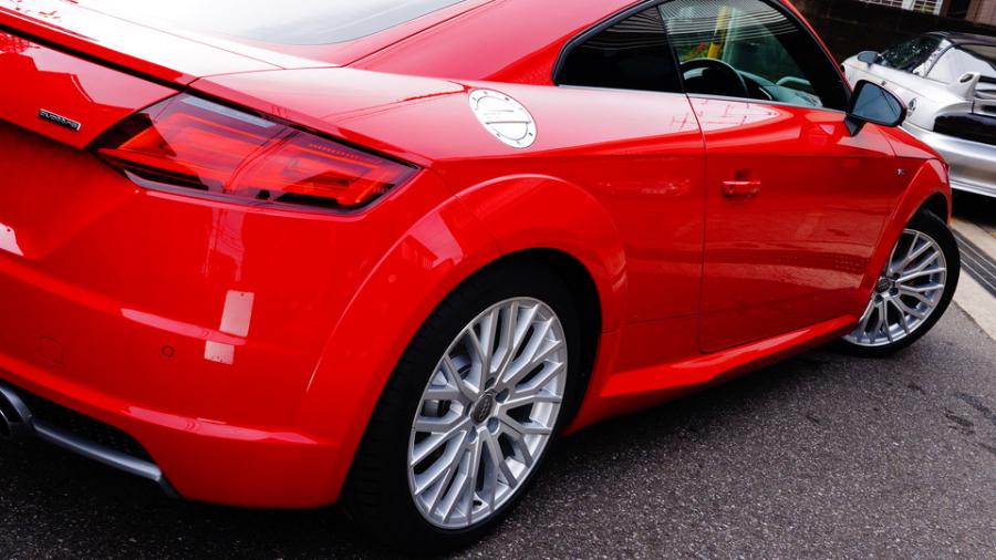 キャリパー塗装施工事例：アウディTT　キャリパー塗装COLOR:#003 Tokyo midnight gold IMG8_2231_G9tHbc_sub6.jpg