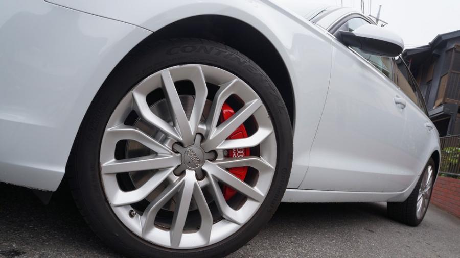 キャリパー塗装施工事例：アウディA6アバント　キャリパー塗装COLOR:#001 Italian losso solid　ディクセル製Mパット一台分　ローターSD装着 IMG8_2325_Ui5TcY_sub3.jpg