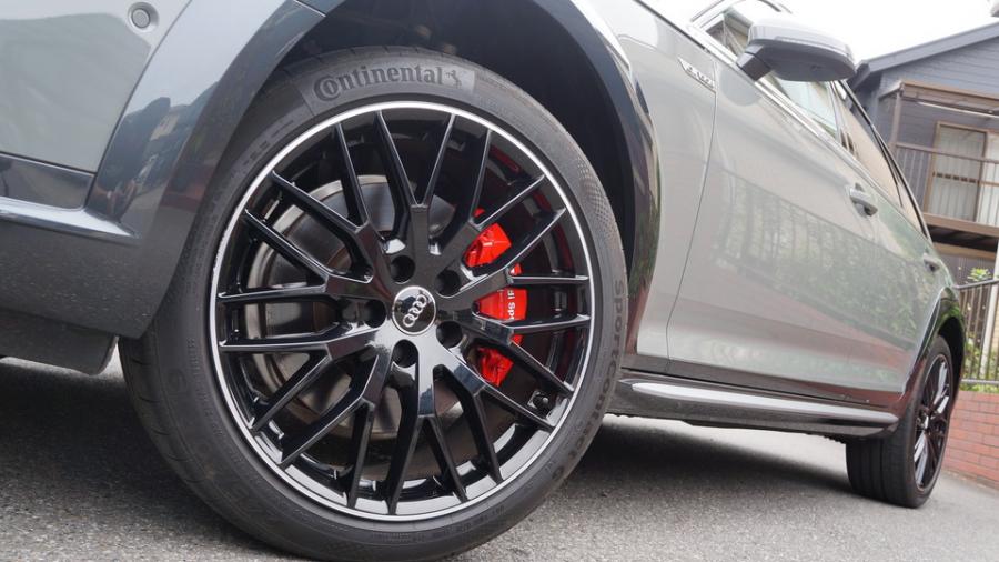 キャリパー塗装施工事例：アウディA4オールロード　キャリパー塗装COLOR：#001 Italian losso solid IMG8_2326_10yDwc_sub6.jpg