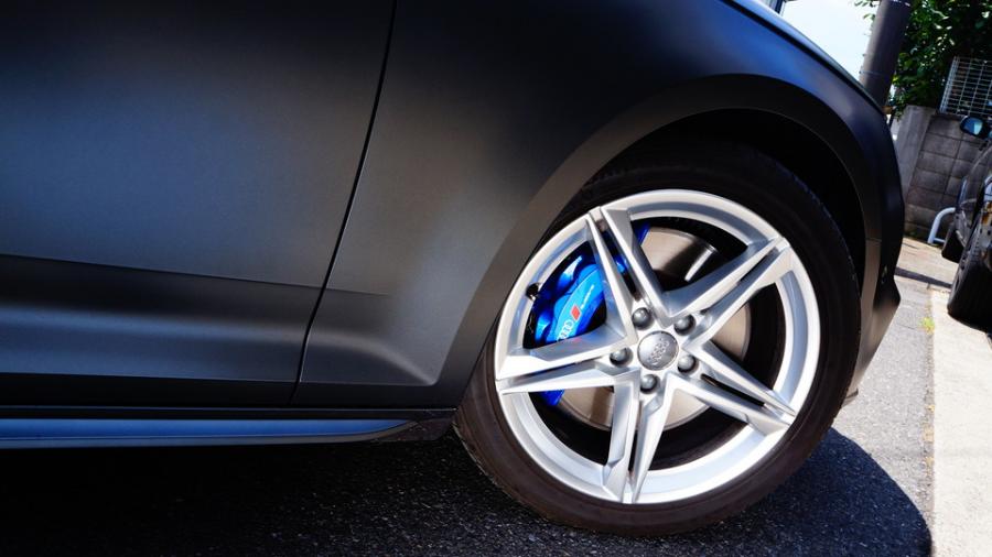 キャリパー塗装施工事例：アウディS4　キャリパー塗装COLOR:#1115 Deep marine blue IMG8_2328_Ysj2Ay_sub4.jpg