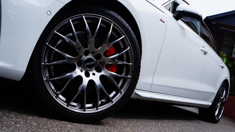 キャリパー塗装施工事例：アウディA4　キャリパー塗装COLOR:#001 Italian losso solid IMG8_2337_io7JdL_sub3.jpg