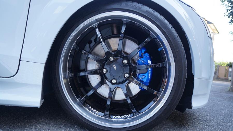 キャリパー塗装施工事例：アウディTT　キャリパー塗装COLOR:#1115 Deep marine blue IMG8_2339_fjeYn4_sub5.jpg