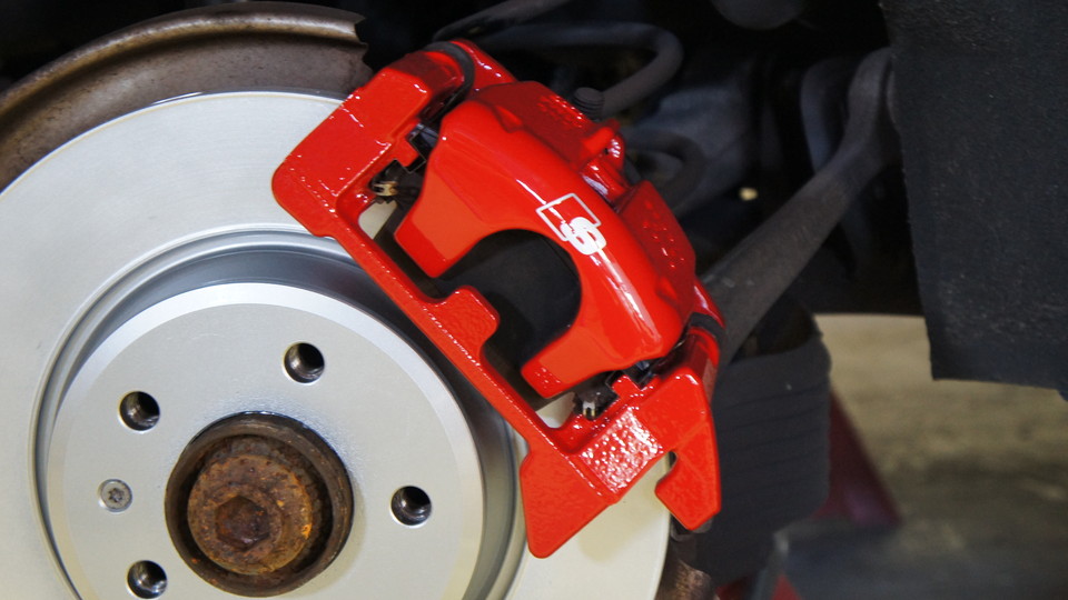 キャリパー塗装施工事例：アウディA5純正キャリパー塗装　カラー：#001 Italian losso solid、ローター塗装　カラー：シルバー系 IMG8_744_nAXccx_sub1.jpg