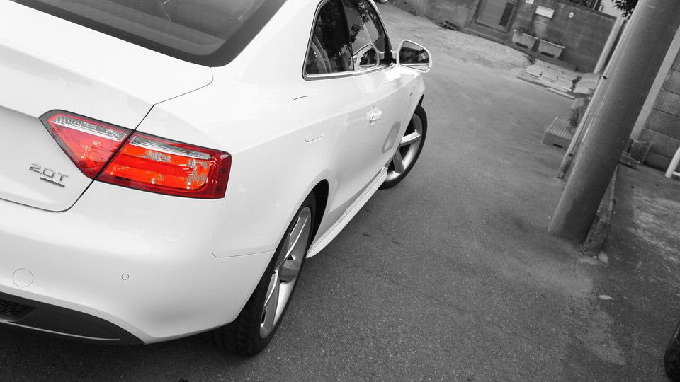 キャリパー塗装施工事例：アウディA5純正キャリパー塗装　カラー：#001 Italian losso solid、ローター塗装　カラー：シルバー系 IMG8_744_nAXccx_sub6.jpg