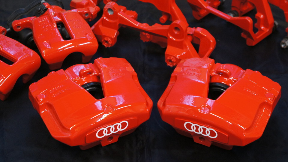 キャリパー塗装施工事例：アウディS5純正キャリパー塗装　カラー：#001 Italian losso solid IMG8_748_E4dzCU_sub1.jpg