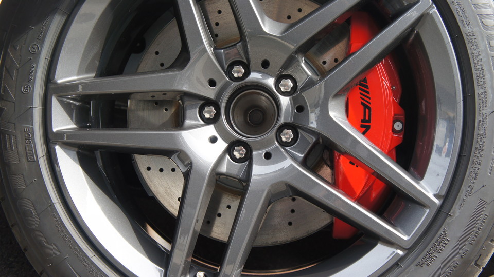 キャリパー塗装施工事例：ベンツＷ222Ｓ400ＨＹＢＲＩＤ純正キャリパー塗装　ＣＯＬＯＲ：＃001Italian losso solid＆ホイール塗装ガンメタ系 IMG9_1006_9ej48N_sub2.jpg