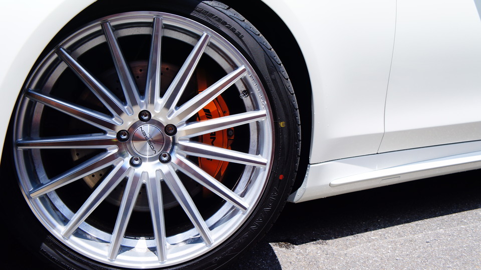 キャリパー塗装施工事例：ベンツW222Sクラス純正キャリパー塗装　COLOR：#030 royal art pearl orange gold IMG9_1017_jE1nYO_sub3.jpg