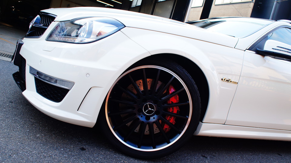 キャリパー塗装施工事例：ベンツＣ63ＡＭＧ純正キャリパー塗装　ＣＯＬＯＲ：#001 Italian losso solid IMG9_1041_nc2405_sub3.jpg