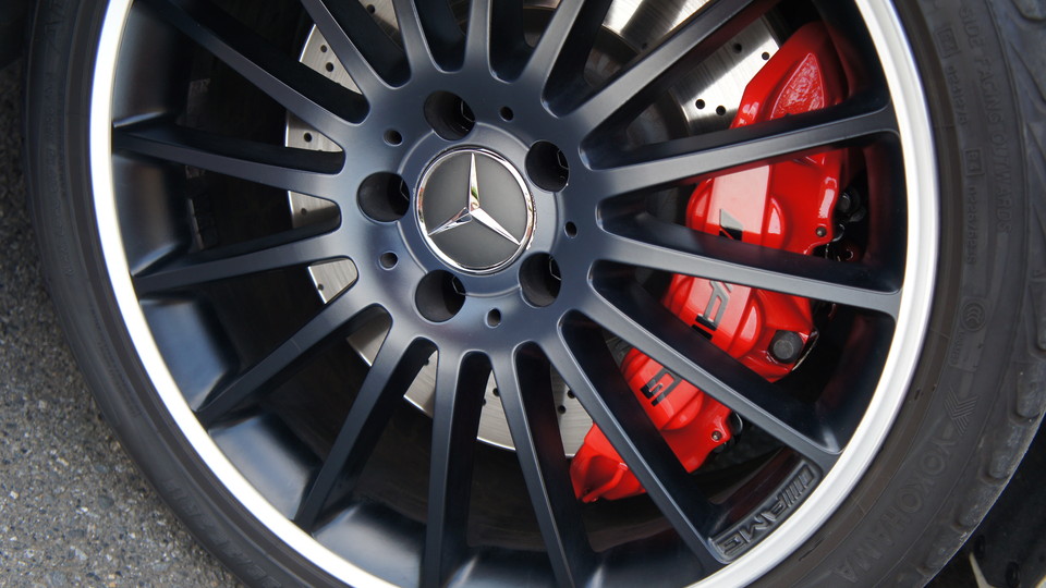 キャリパー塗装施工事例：ベンツＣ63ＡＭＧ純正キャリパー塗装　ＣＯＬＯＲ：#001 Italian losso solid IMG9_1041_nc2405_sub5.jpg