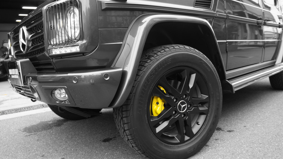 キャリパー塗装施工事例：ベンツGクラス純正キャリパー塗装　COLOR：#020 hawaiian passion yellow＆ホイール塗装　COLOR：半艶マットブラック IMG9_1125_JURzcn_sub2.jpg