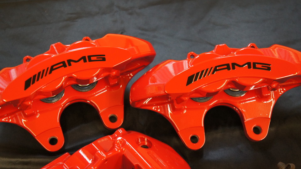キャリパー塗装施工事例：ベンツCLS63AMG純正キャリパー塗装　COLOR：#001 Italian losso solid IMG9_1142_wBEXgm_sub1.jpg