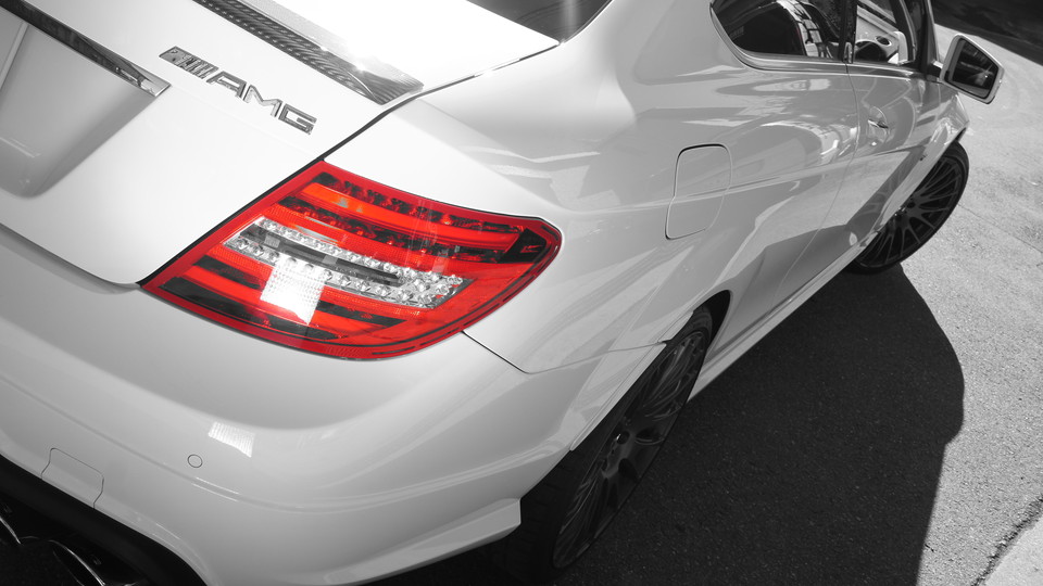 キャリパー塗装施工事例：ベンツC63AMGクーペ純正キャリパー塗装　COLOR：#001 Italian losso solid IMG9_1215_R5kwAP_sub4.jpg