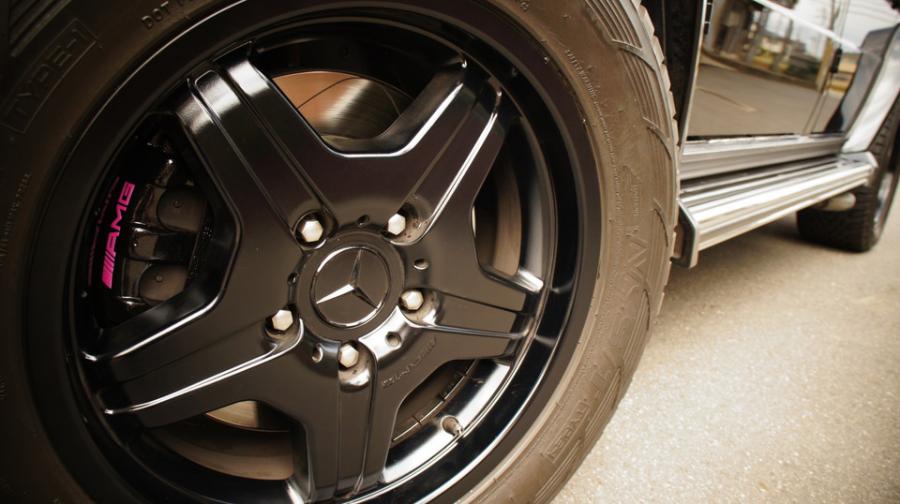 キャリパー塗装施工事例：ベンツG55AMG・キャリパー塗装　COLOR:#009 Hyper metallic black IMG9_1364_2c6GiI_sub4.jpg