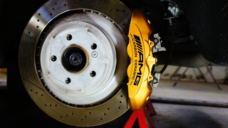 キャリパー塗装施工事例：ベンツCLS63AMG　キャリパー塗装　COLOR：#030 Royal art pearl orange gold IMG9_1369_1eGZVM_sub2.jpg