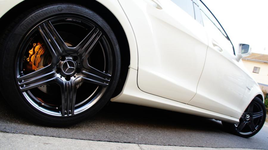 キャリパー塗装施工事例：ベンツCLS63AMG　キャリパー塗装　COLOR：#030 Royal art pearl orange gold IMG9_1369_1eGZVM_sub6.jpg