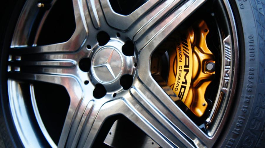 キャリパー塗装施工事例：ベンツCLS63AMG　キャリパー塗装　COLOR：#030 Royal art pearl orange gold IMG9_1369_1eGZVM_sub7.jpg