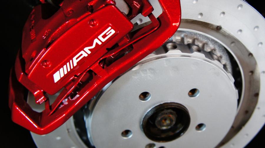 キャリパー塗装施工事例：ベンツS63AMG　キャリパー塗装　COLOR:#011 royal flash candy red IMG9_1376_7cl7Id_sub1.jpg