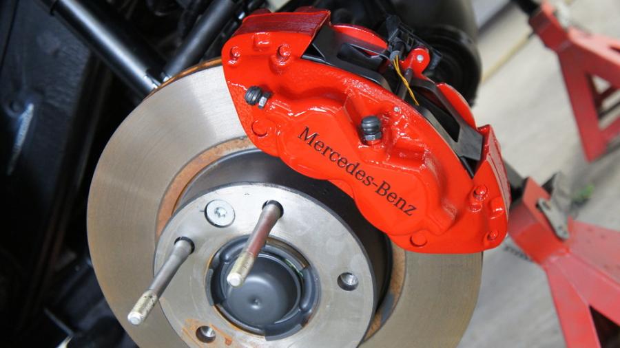 キャリパー塗装施工事例：ベンツG350d　キャリパー塗装　COLOR：#001 Italian losso solid IMG9_1394_BL5xYP_sub1.jpg