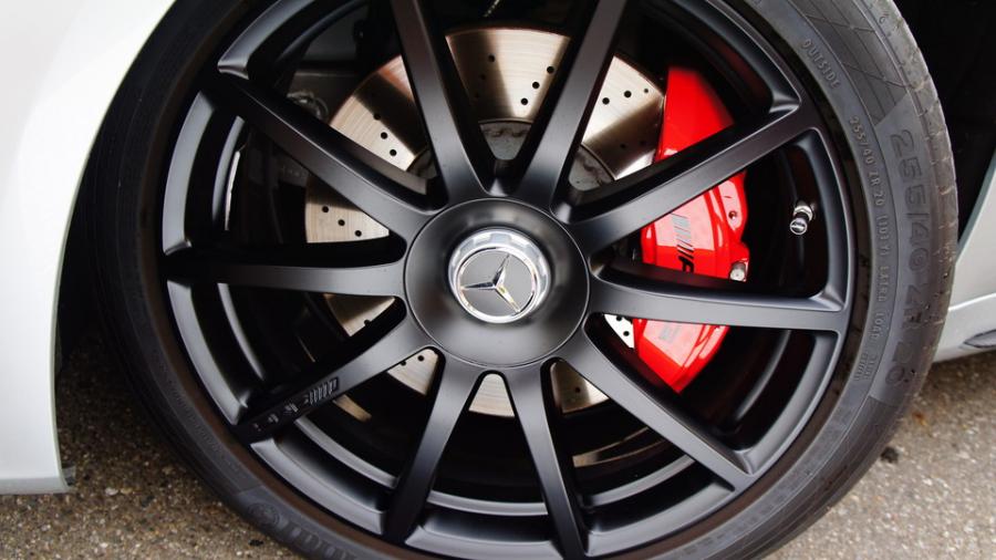 キャリパー塗装施工事例：ベンツS300h W222　キャリパー塗装　COLOR:#001 Italian losso solid＆ホイール塗装（マットブラック） IMG9_1419_BEHa8t_sub4.jpg